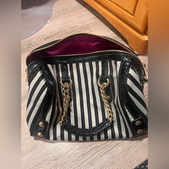 Vintage Henri Bendel barrel bag and matching wallet - Picture 4 of 8